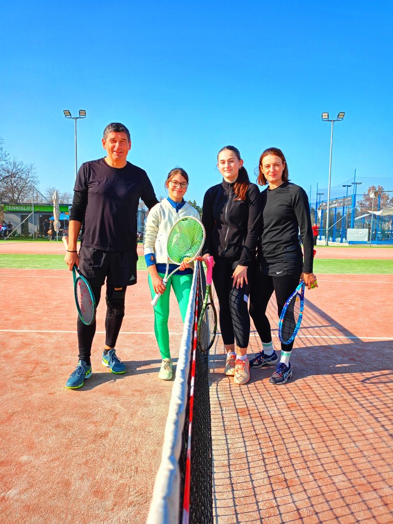 Tennislife Club Christmas Family Doubles